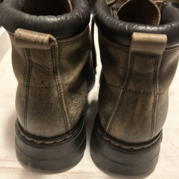 Roots Tuff Boots - Size 9 - Picture 8 of 8